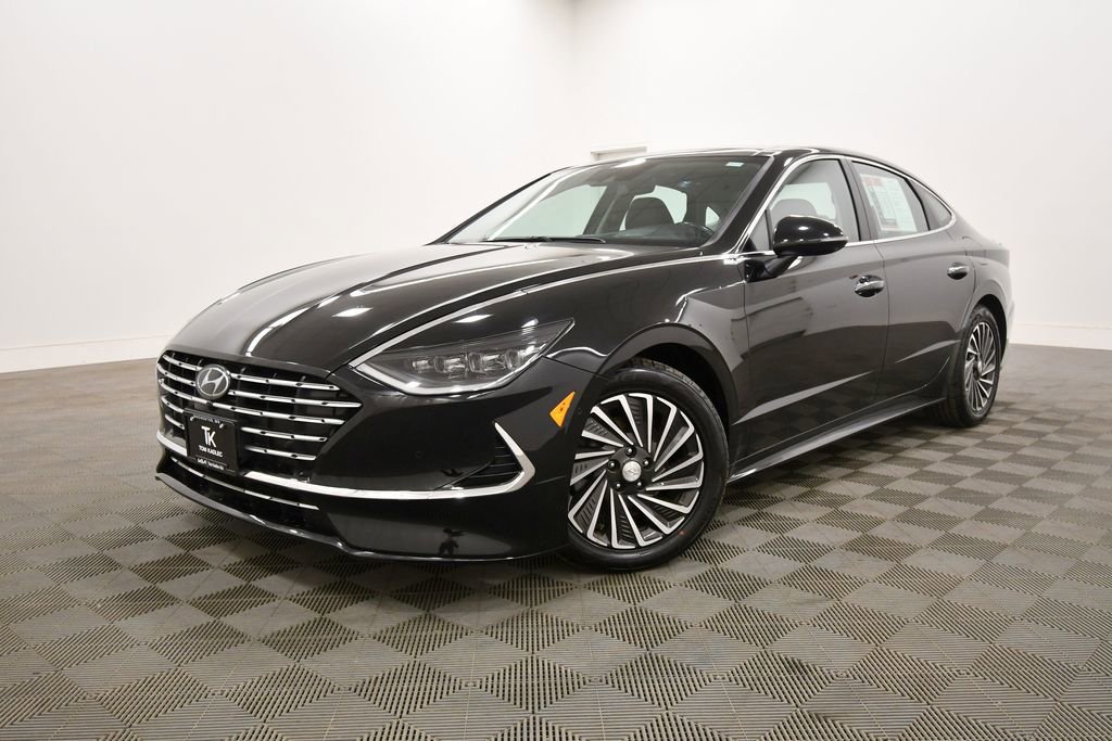 Used 2023 Hyundai Sonata Limited FWD image 2