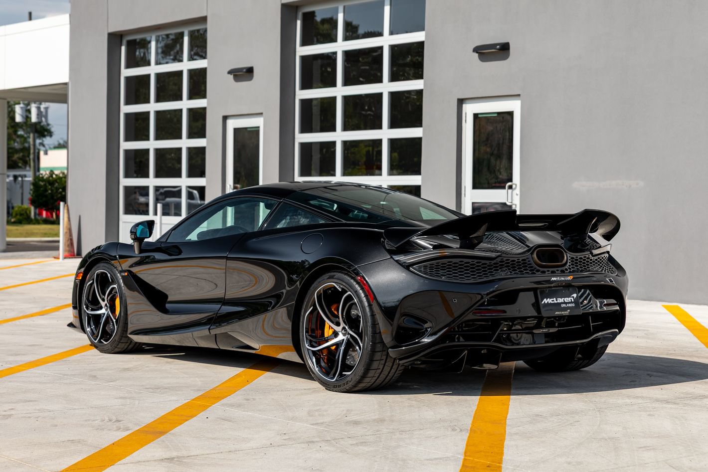 Used 2024 McLaren 750S RWD image 20