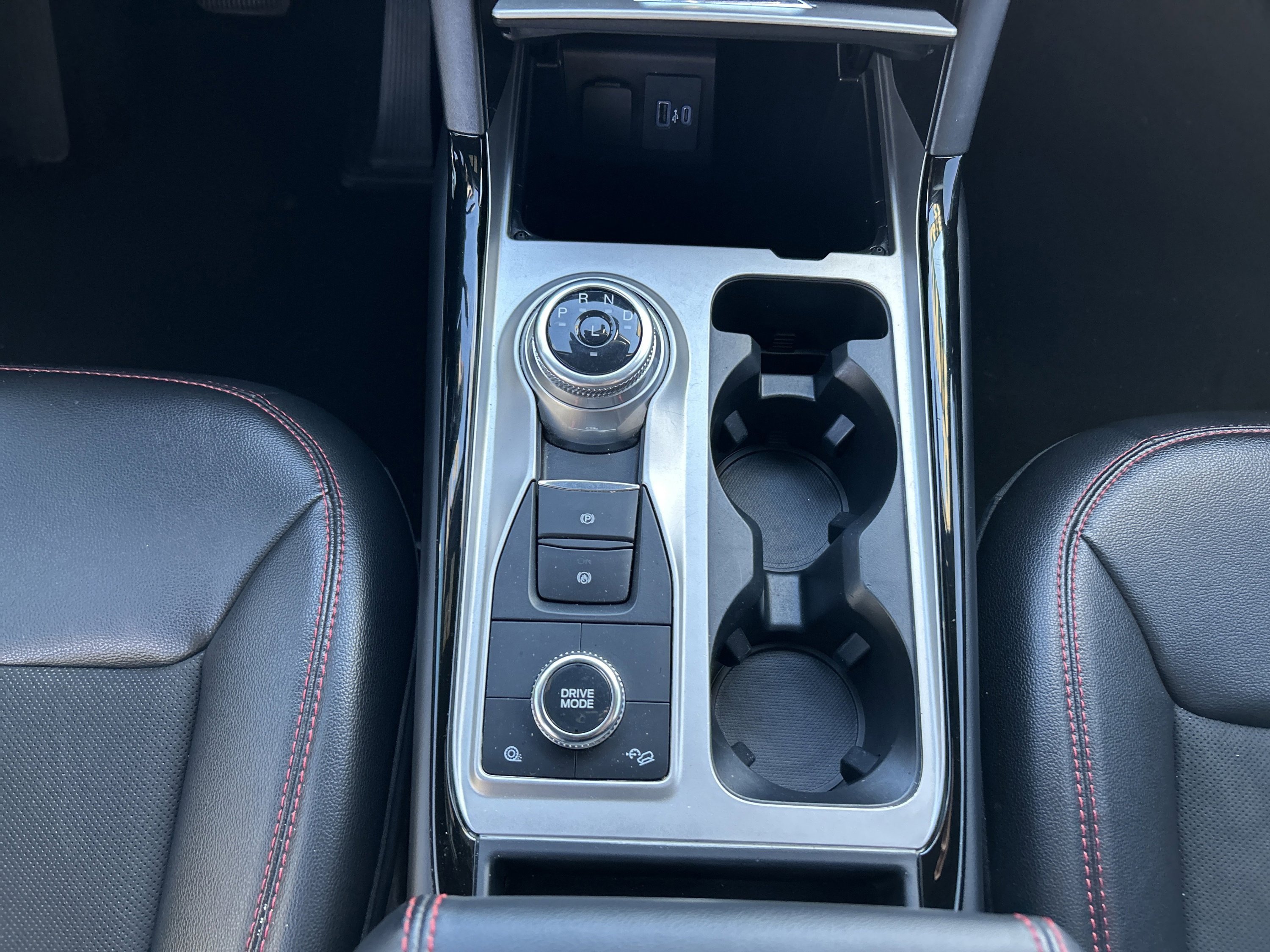 Used 2022 Ford Explorer ST-Line w/ Class IV Trailer Tow Package image 42