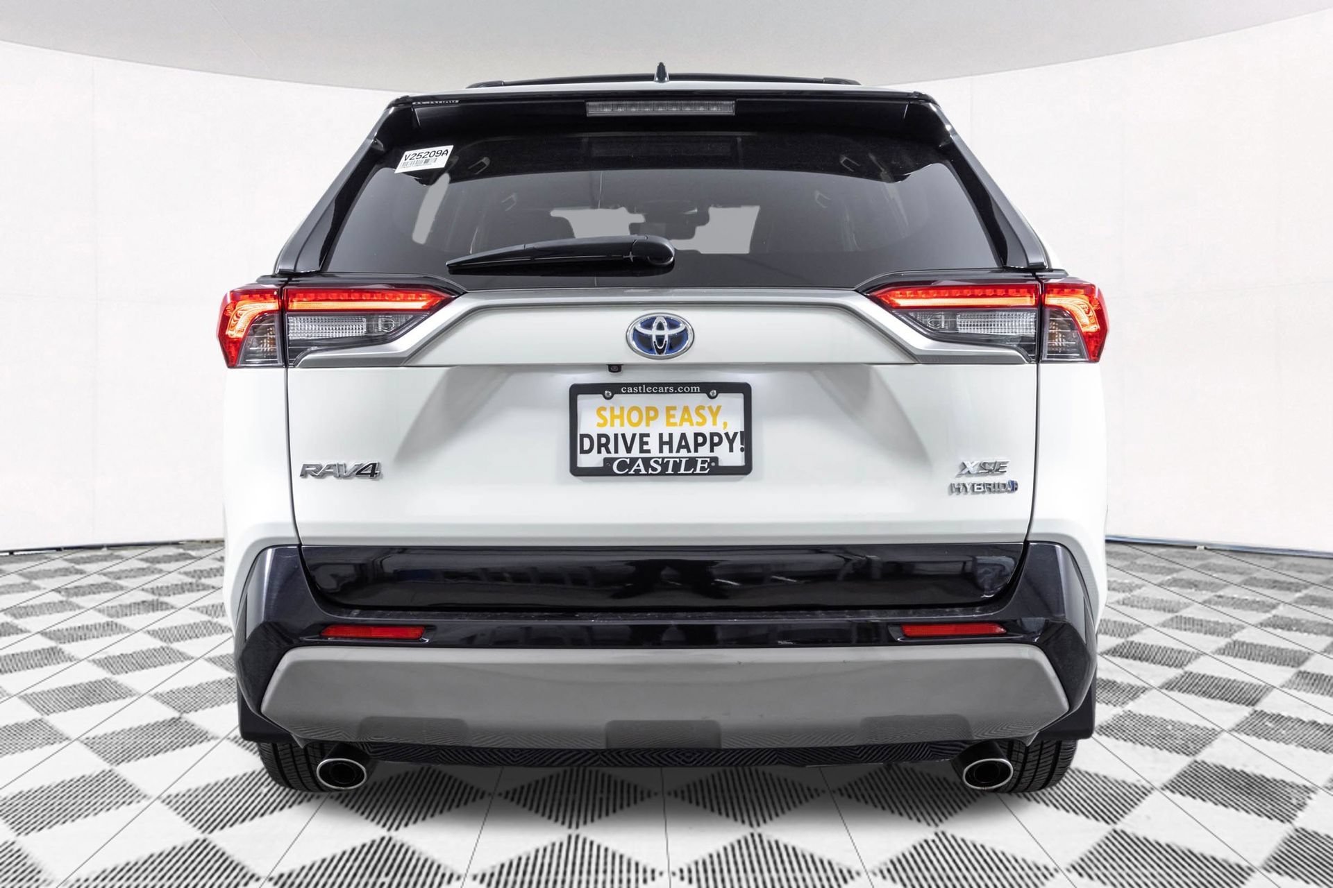 Used 2022 Toyota RAV4 XSE w/ XSE Grade Weather Package AWD/4WD image 17
