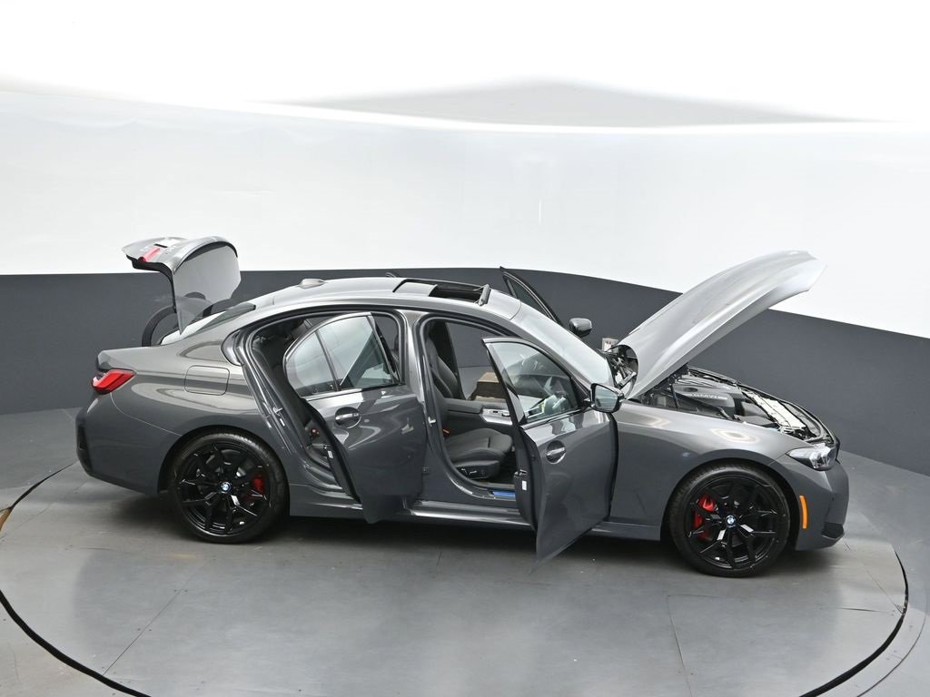 New 2026 BMW 330i Sedan w/ M Sport Package image 50