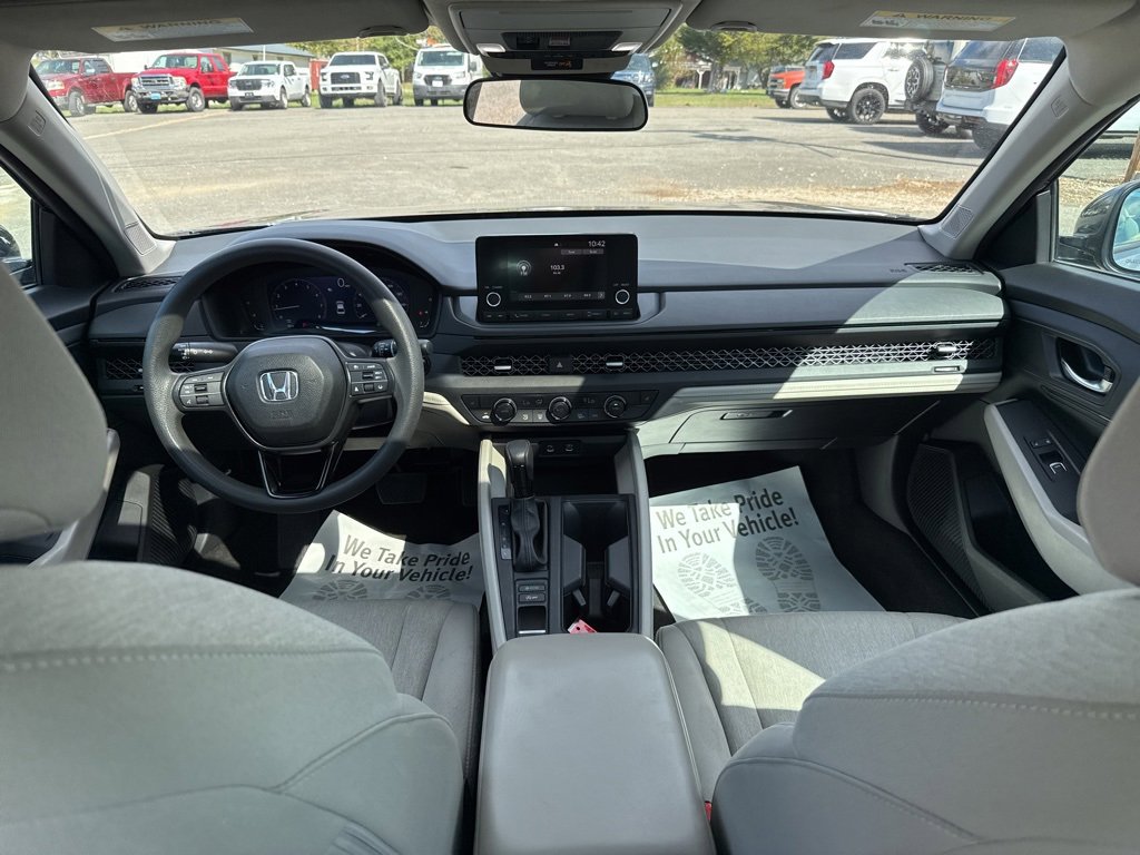 Used 2023 Honda Accord EX image 22