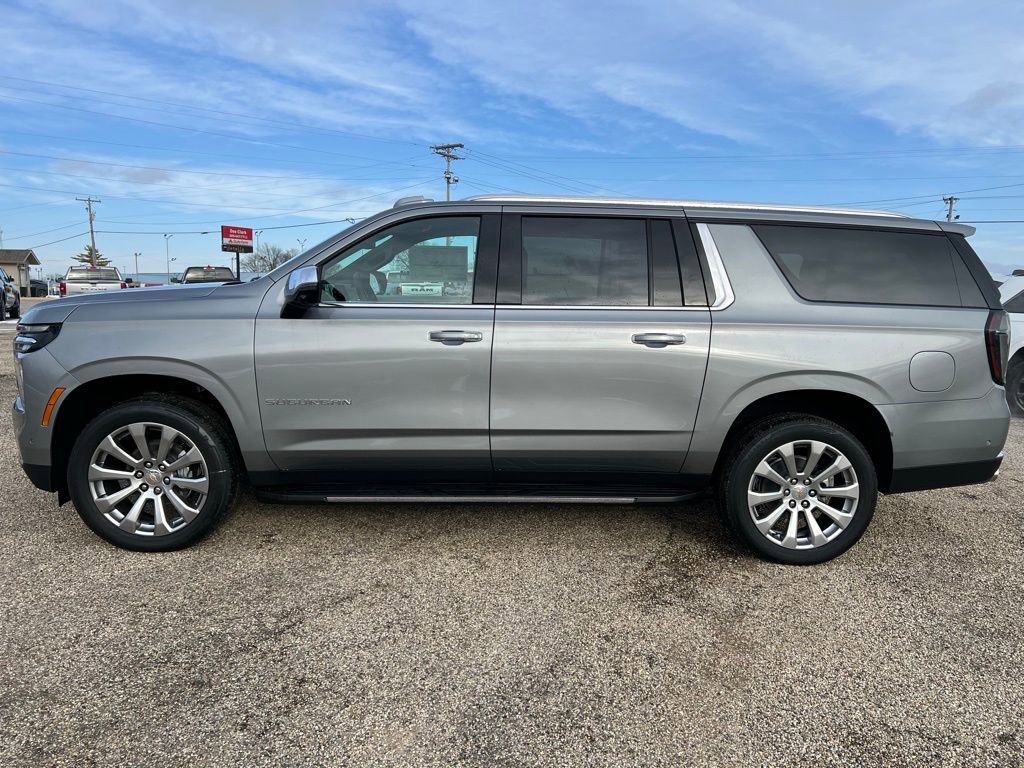 New 2026 Chevrolet Suburban Premier image 2