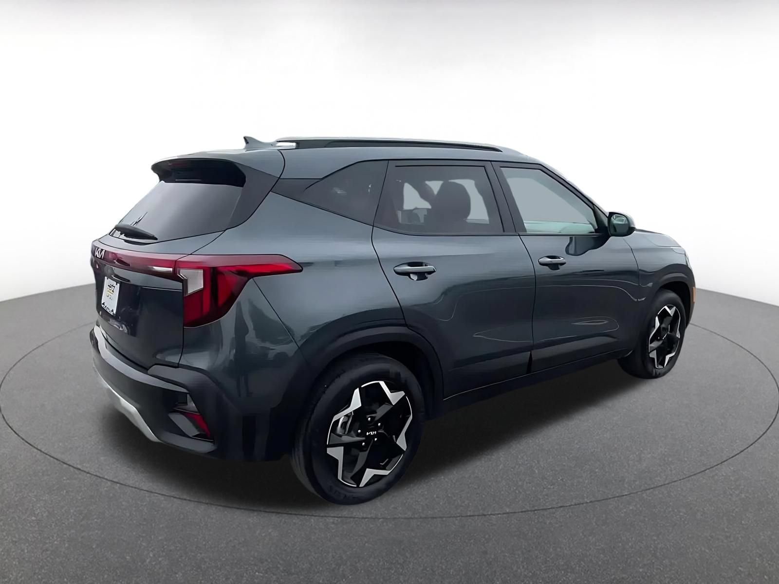 Used 2025 Kia Seltos S FWD image 15