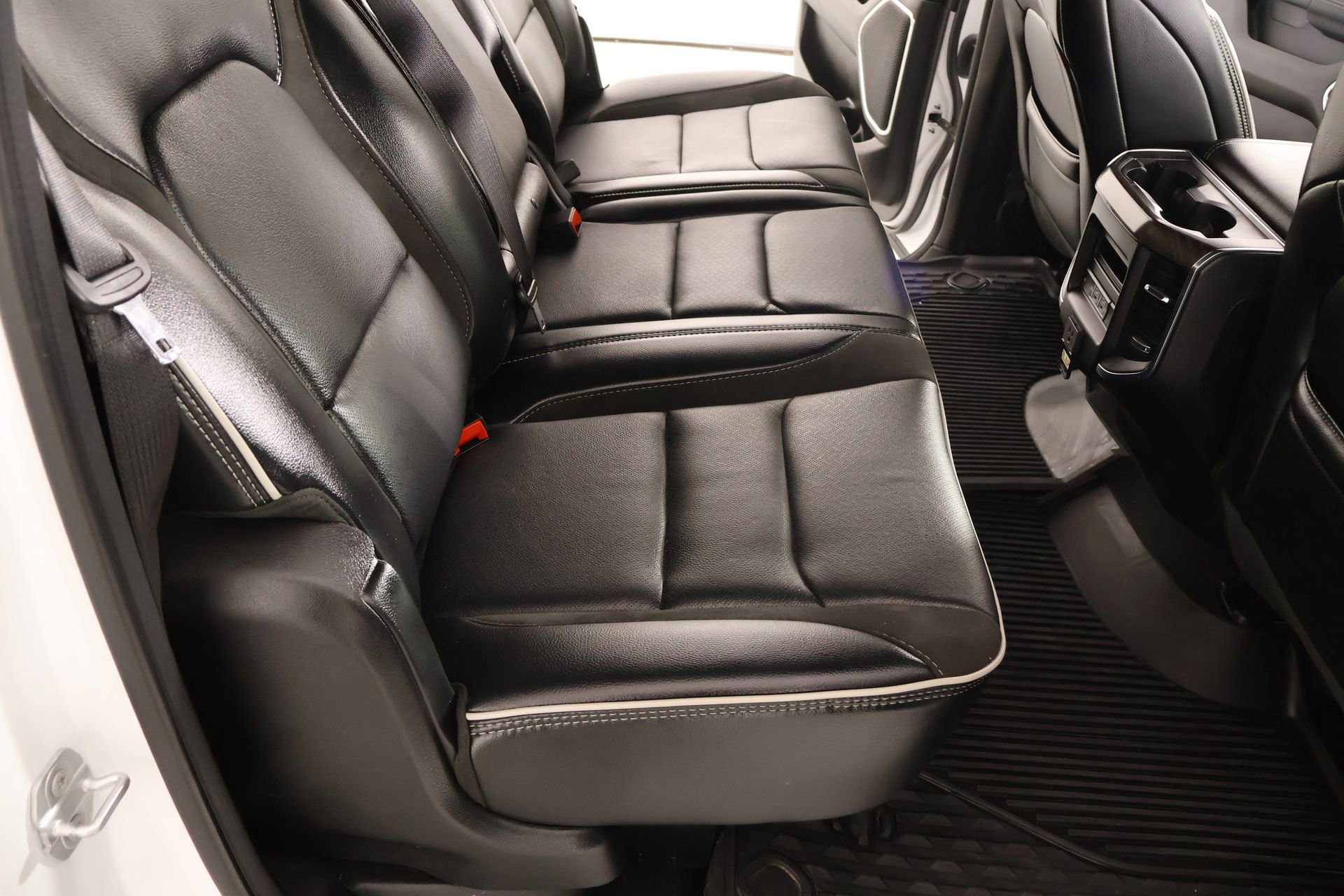 Used 2025 RAM 1500 Laramie w/ Sport Appearance Package image 15