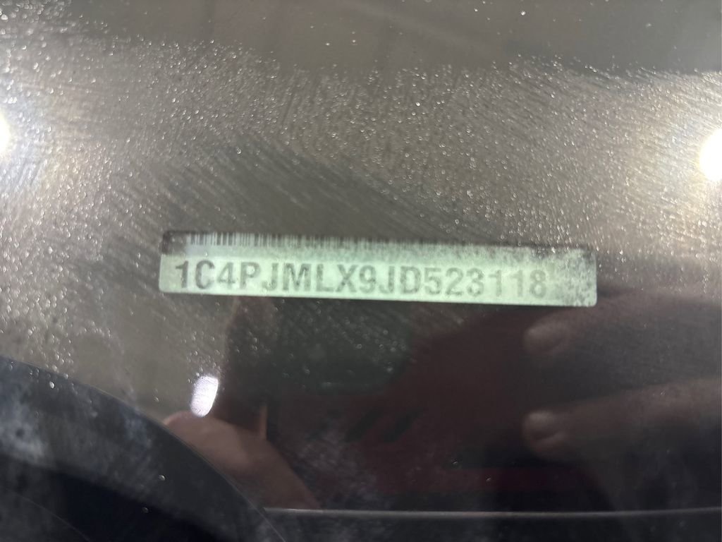 Used 2018 Jeep Cherokee Latitude Plus image 16