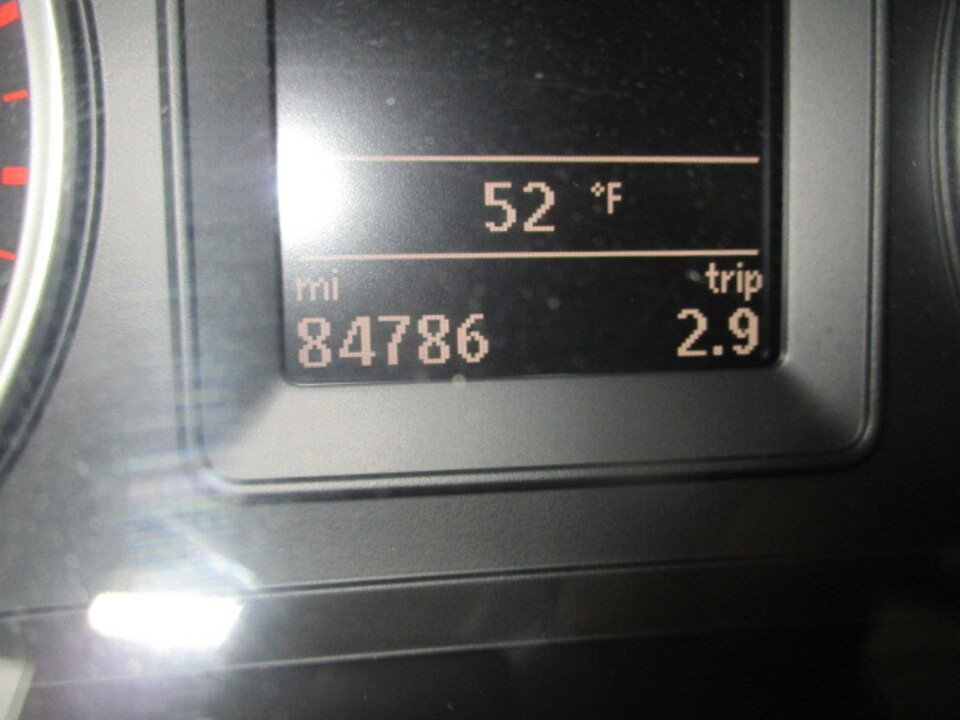 Used 2013 Volkswagen Tiguan S image 27