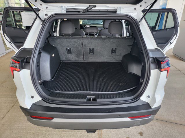 New 2026 Chevrolet Equinox LT w/ Safety and Technology Package image 8