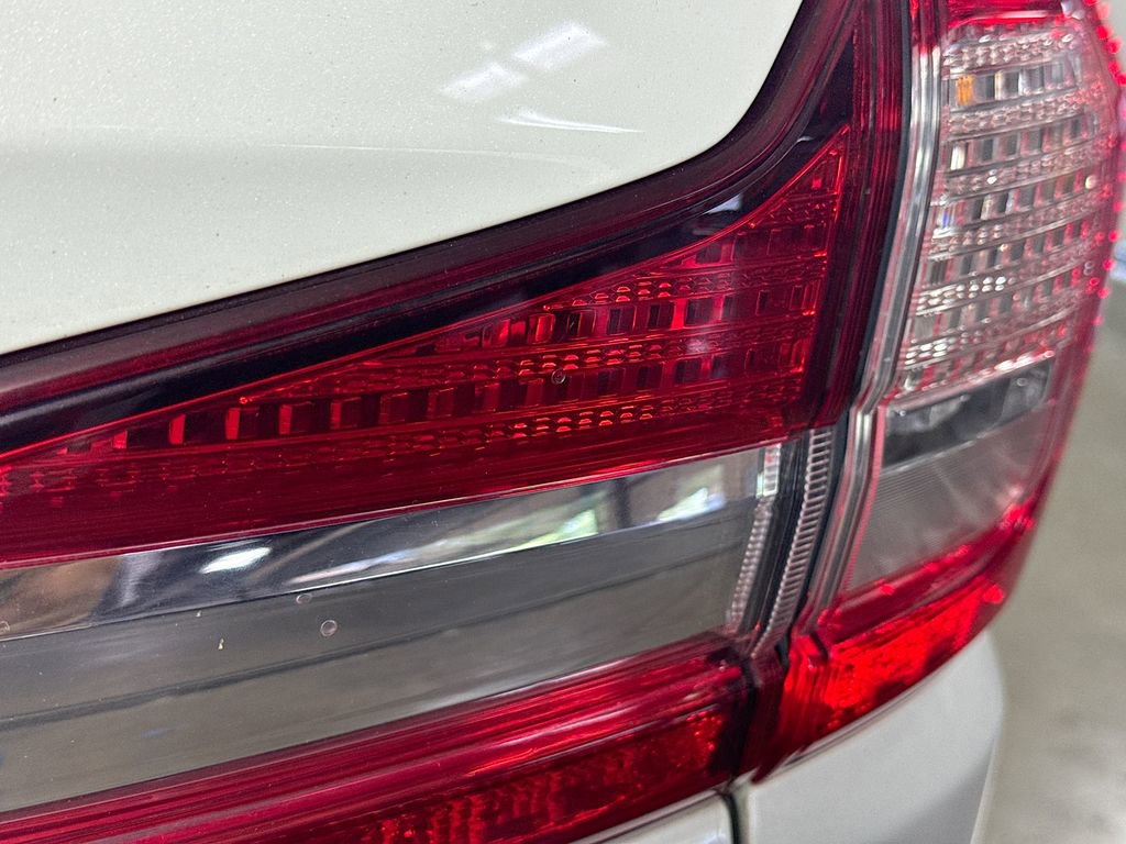 Used 2019 Subaru Ascent Premium image 33