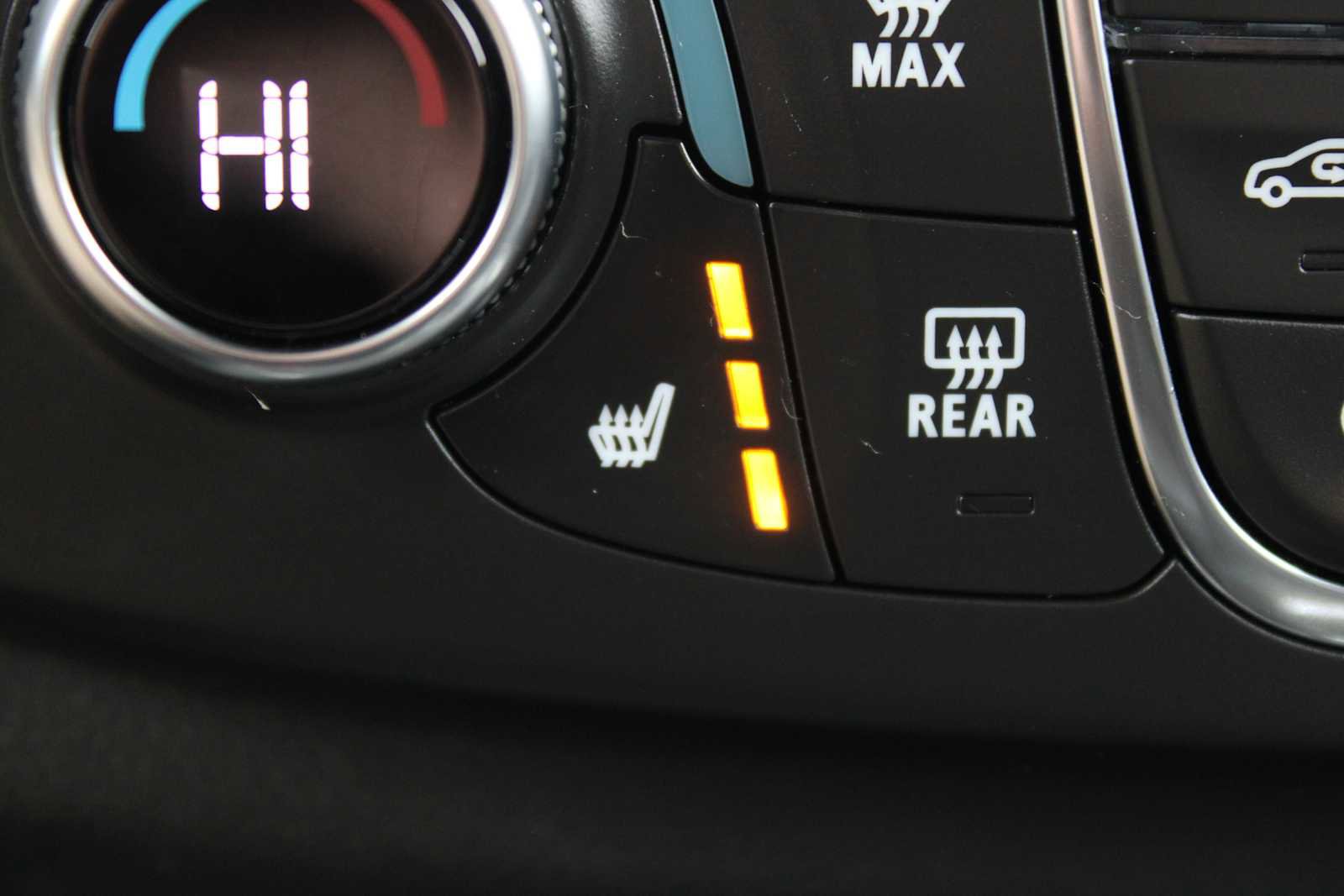 Certified 2023 Chevrolet Traverse RS image 25