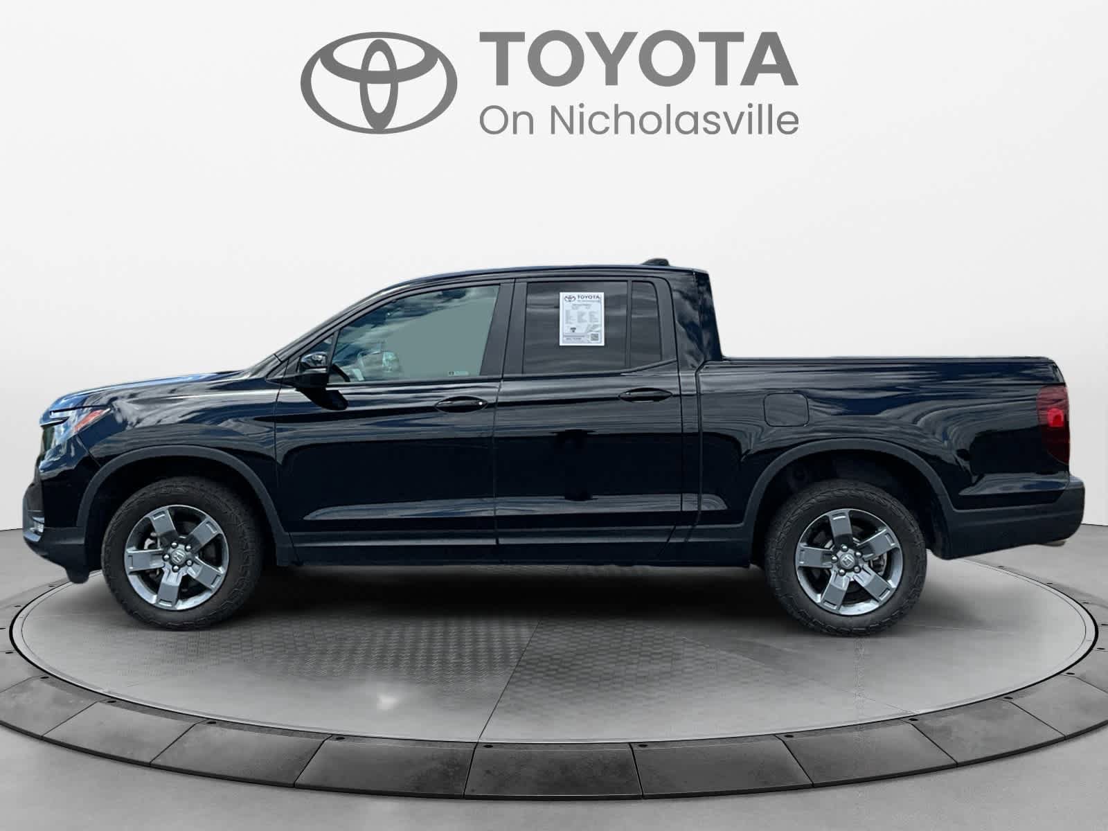 Used 2024 Honda Ridgeline TrailSport image 3
