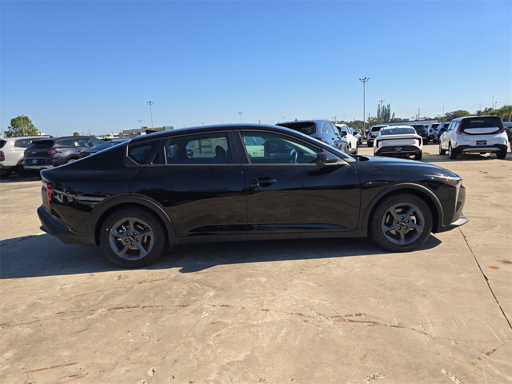 New 2025 Kia K4 LXS image 9