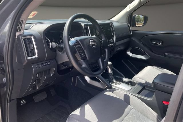 Used 2025 Nissan Frontier SV RWD image 11