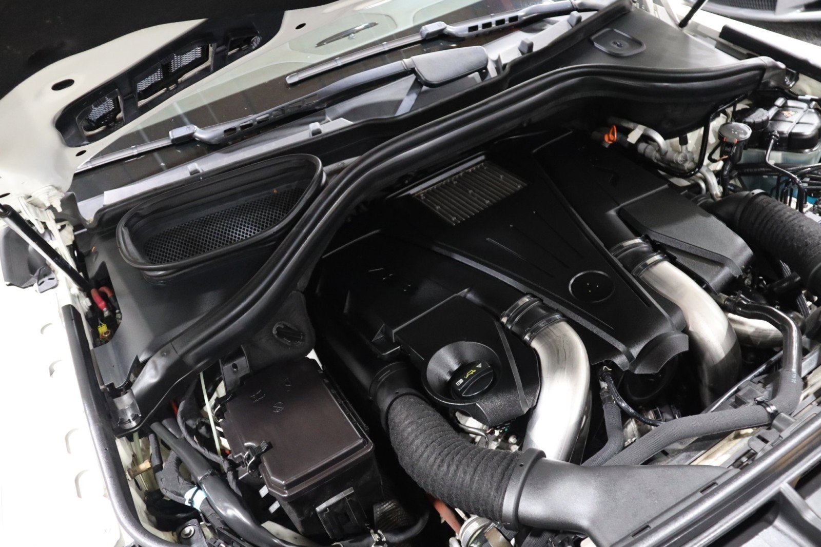 Used 2013 Mercedes-Benz GL 550 4MATIC AMG Sport 4dr Suv image 15