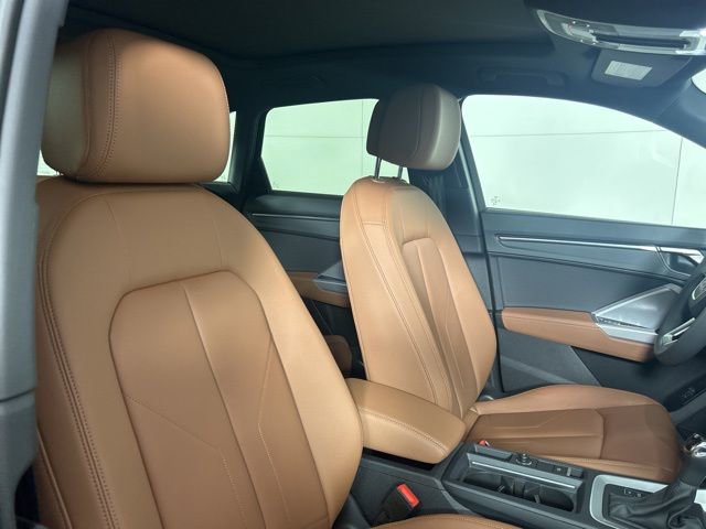 Certified 2025 Audi Q3 2.0T Premium w/ Convenience Package image 10