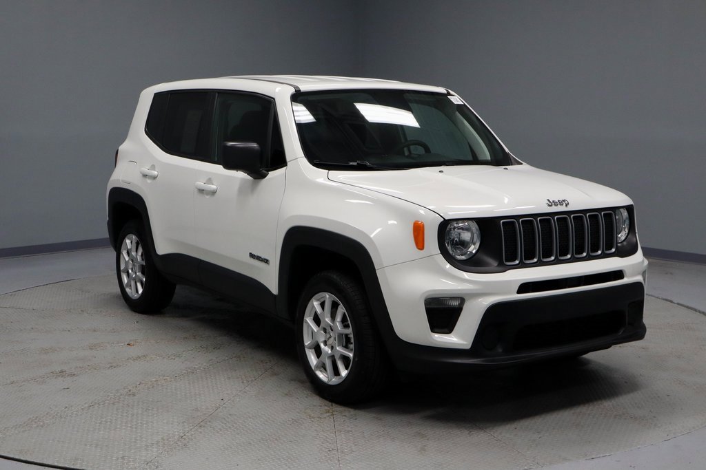 Used 2023 Jeep Renegade Latitude image 1
