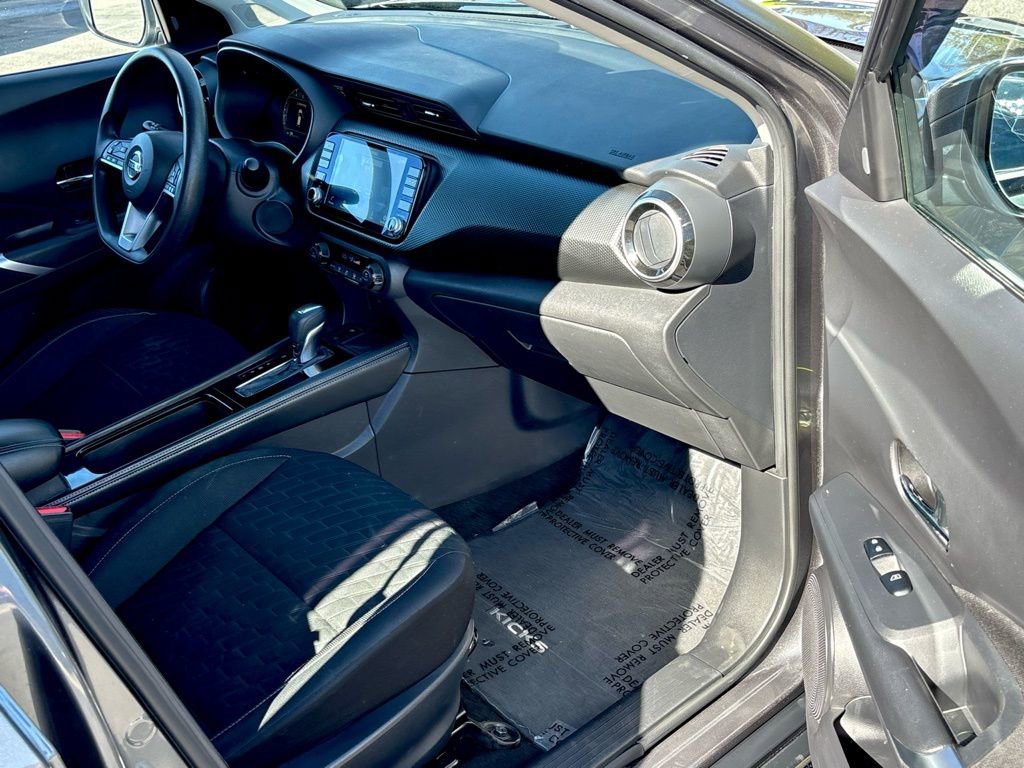 Used 2021 Nissan Kicks SV image 26