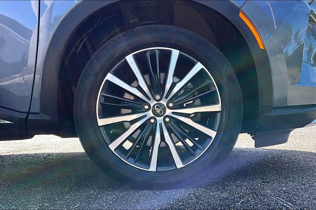 Used 2022 INFINITI QX60 Sensory image 39