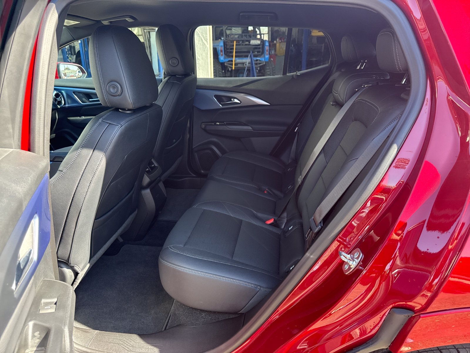 Used 2024 Chevrolet Equinox EV LT w/ LPO, Trailering Package FWD image 25