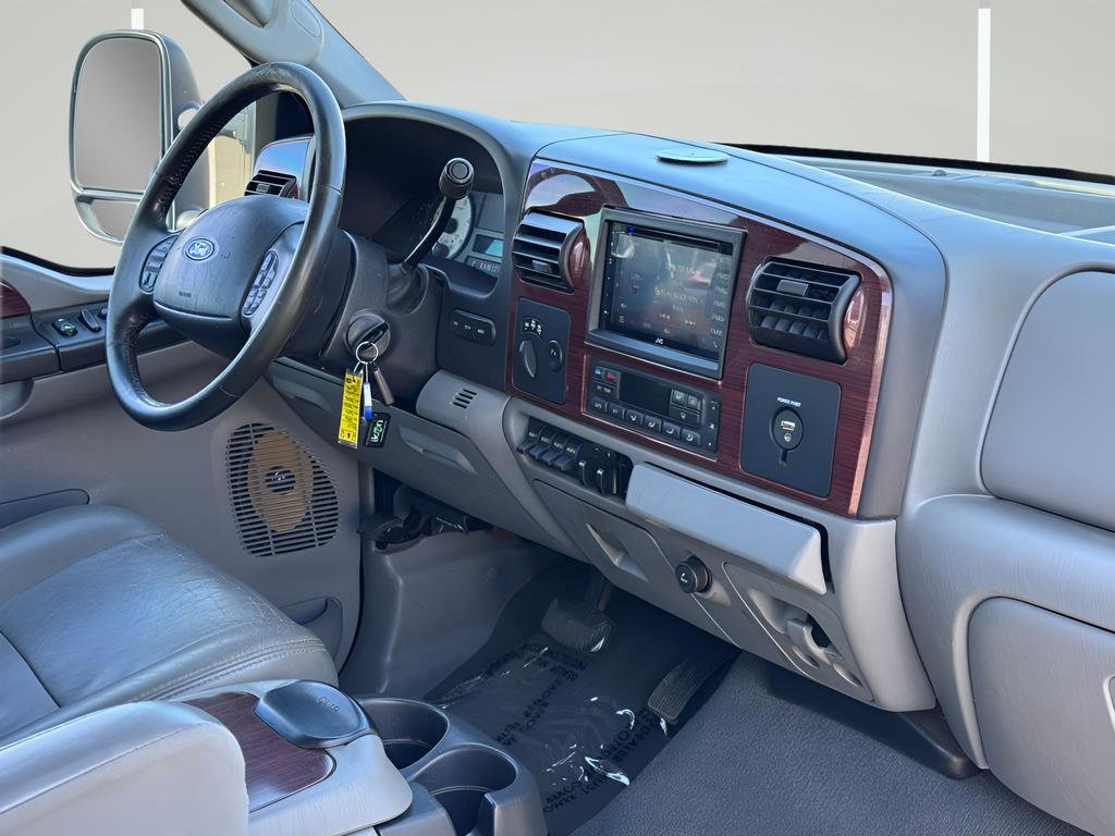 Used 2006 Ford F350 Lariat AWD/4WD image 6