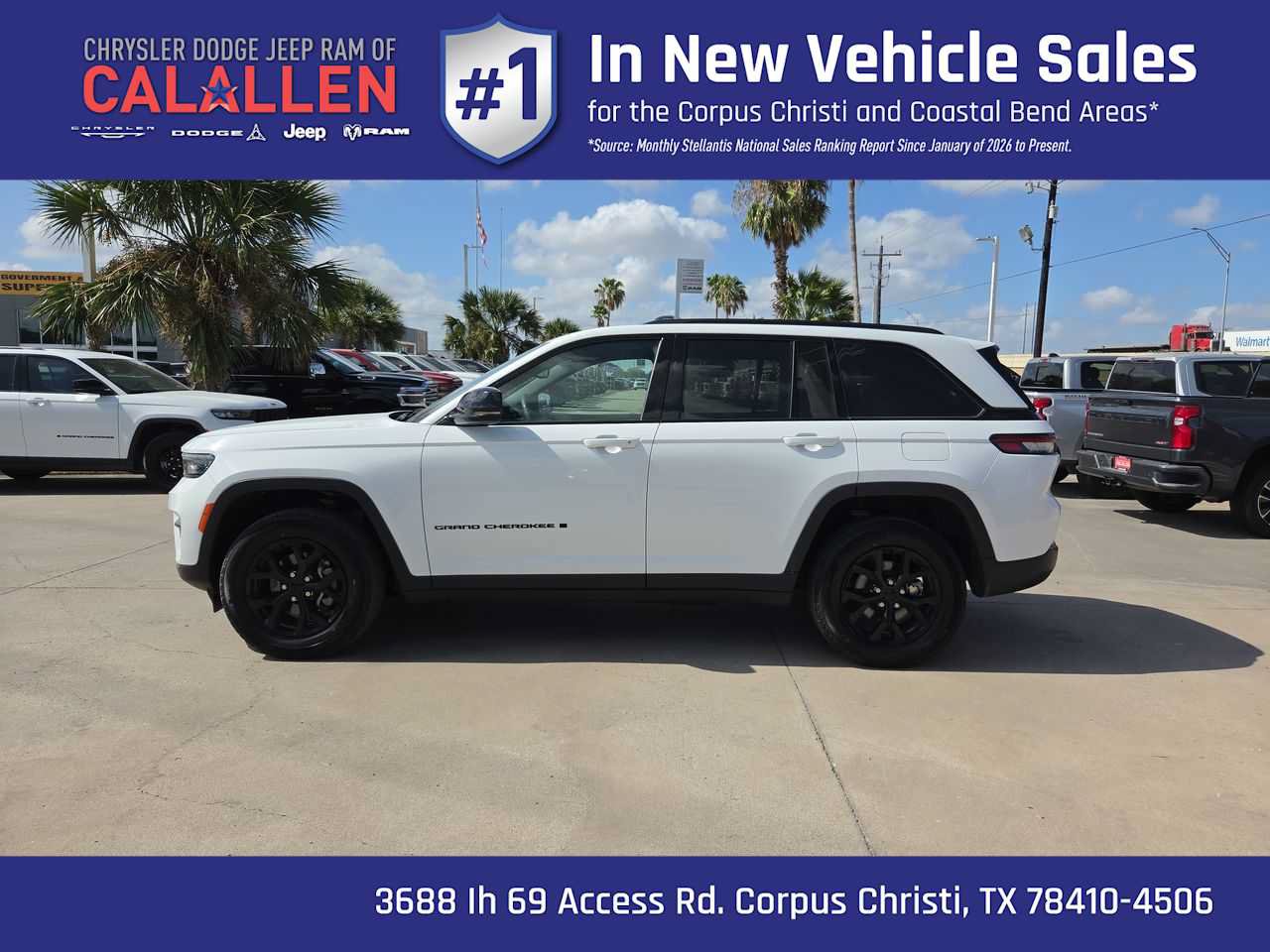 Used 2024 Jeep Grand Cherokee Altitude AWD/4WD image 11