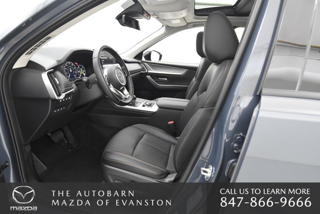 Certified 2025 MAZDA CX-70 Plug-In Hybrid w/ Premium Pkg AWD/4WD image 23