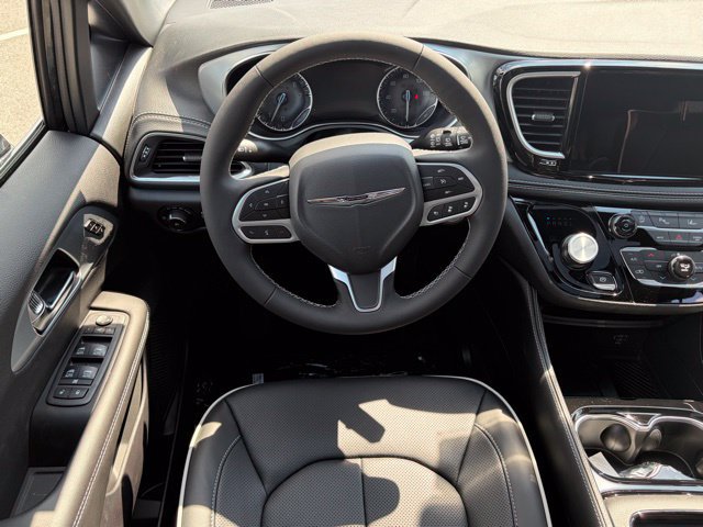 New 2026 Chrysler Pacifica Limited FWD image 37