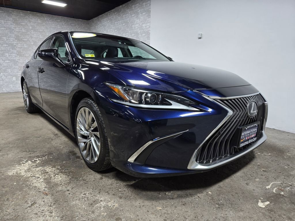Used 2019 Lexus ES 350 Luxury w/ Accessory Package 2 image 4