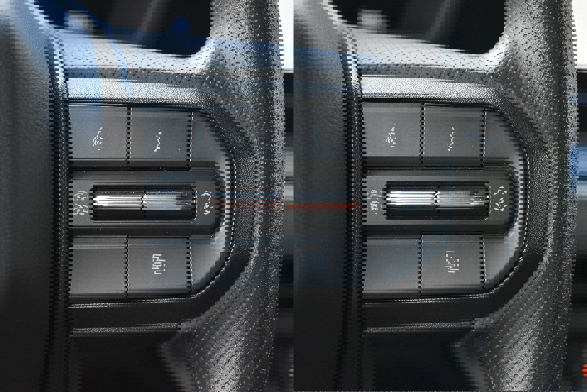 Used 2024 Chevrolet Colorado Trail Boss image 19