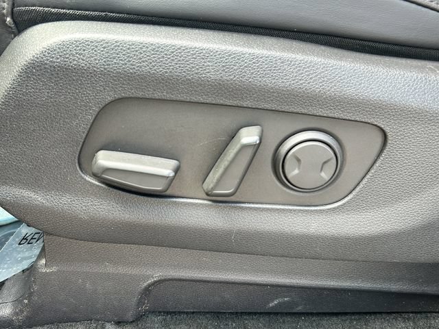 Used 2024 Kia Carnival EX FWD image 22