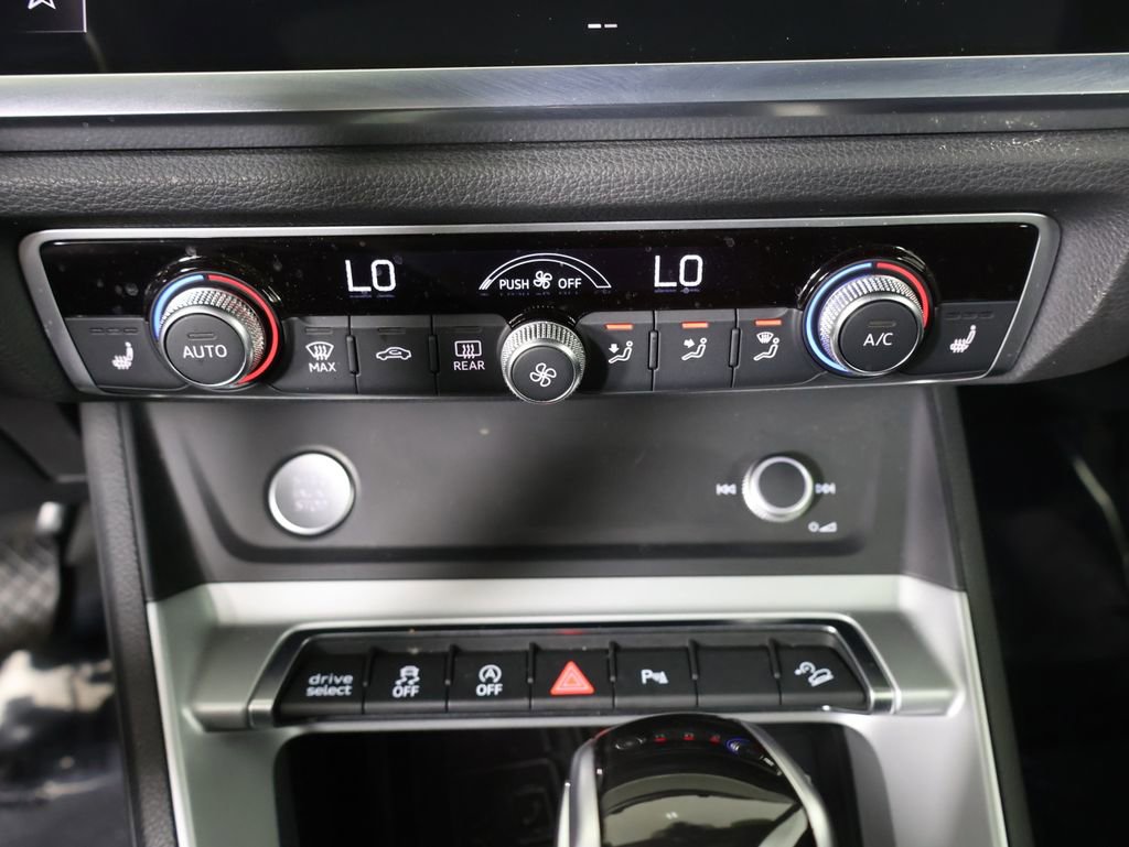 Used 2020 Audi Q3 2.0T Premium Plus image 6