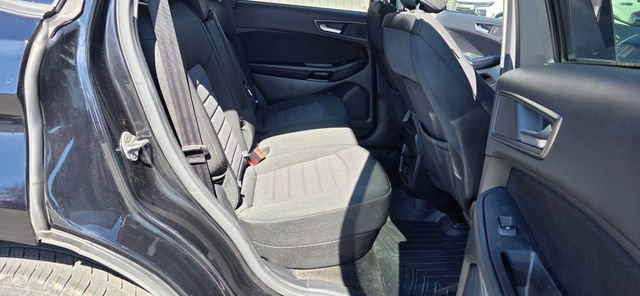 Used 2018 Ford Edge SE image 13