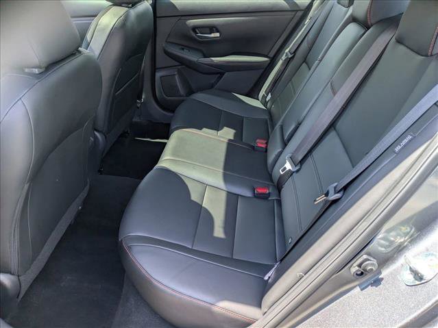 Used 2024 Nissan Sentra SR w/ SR Premium Package image 18