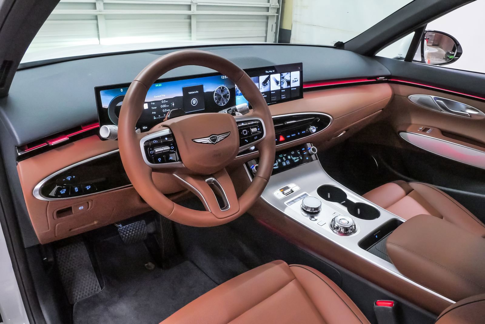 Certified 2026 Genesis GV70 2.5T Advanced AWD/4WD image 2