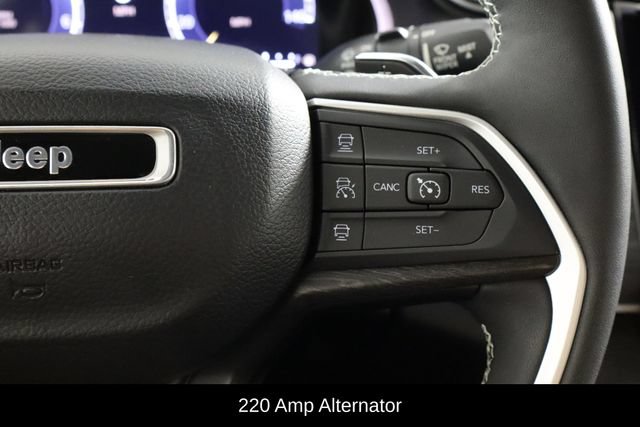Used 2023 Jeep Grand Cherokee Limited w/ Black Appearance Package RWD image 10