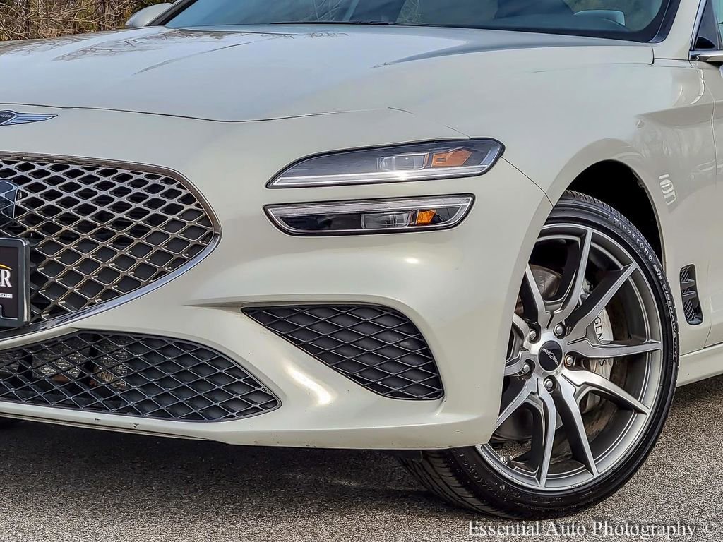 Used 2024 Genesis G70 2.5T image 3