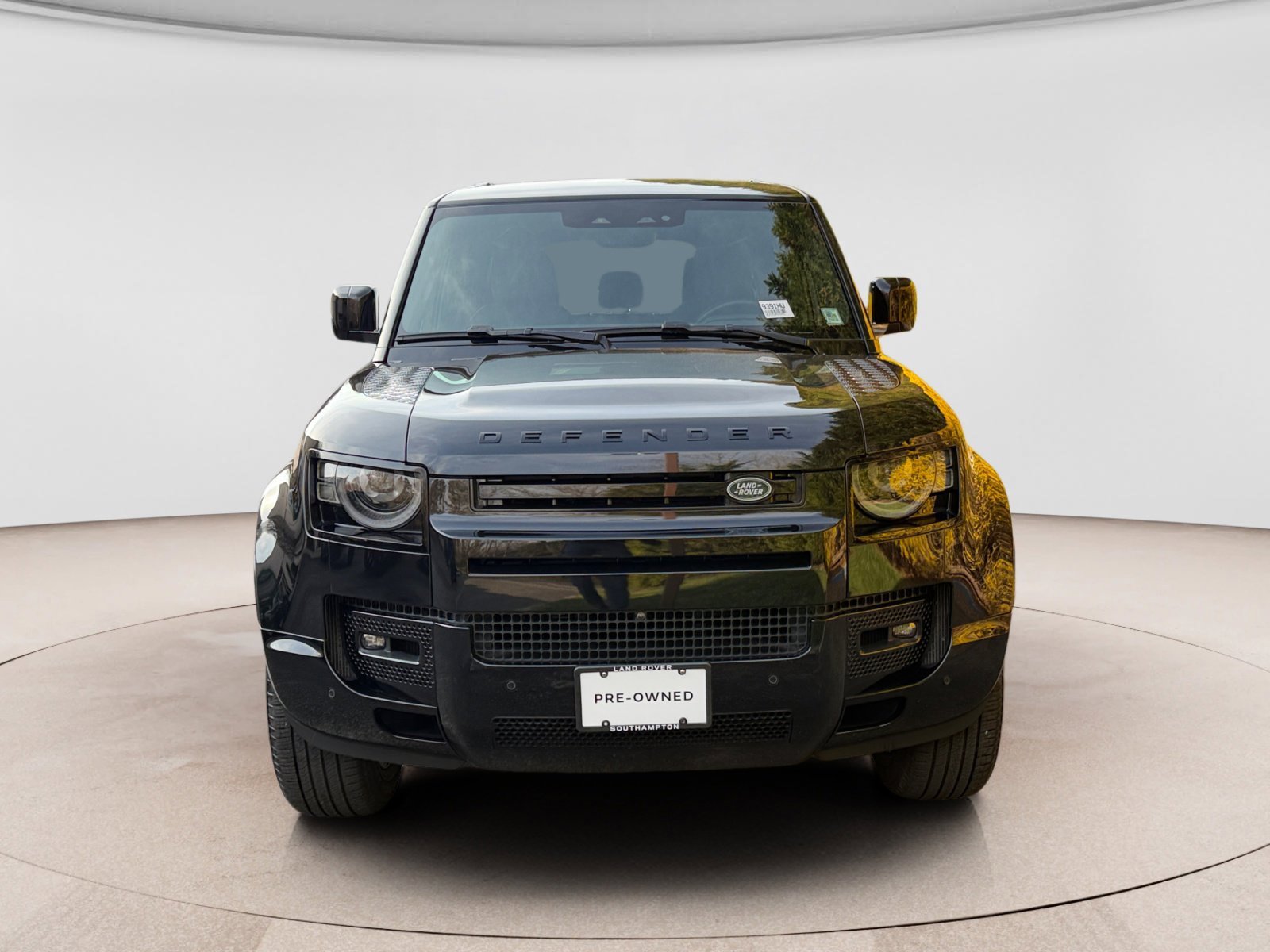 Certified 2024 Land Rover Defender 110 X-Dynamic SE image 8