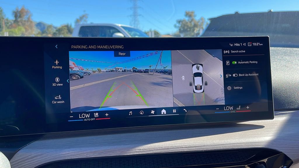 Used 2025 BMW 430i Coupe w/ Premium Package image 17