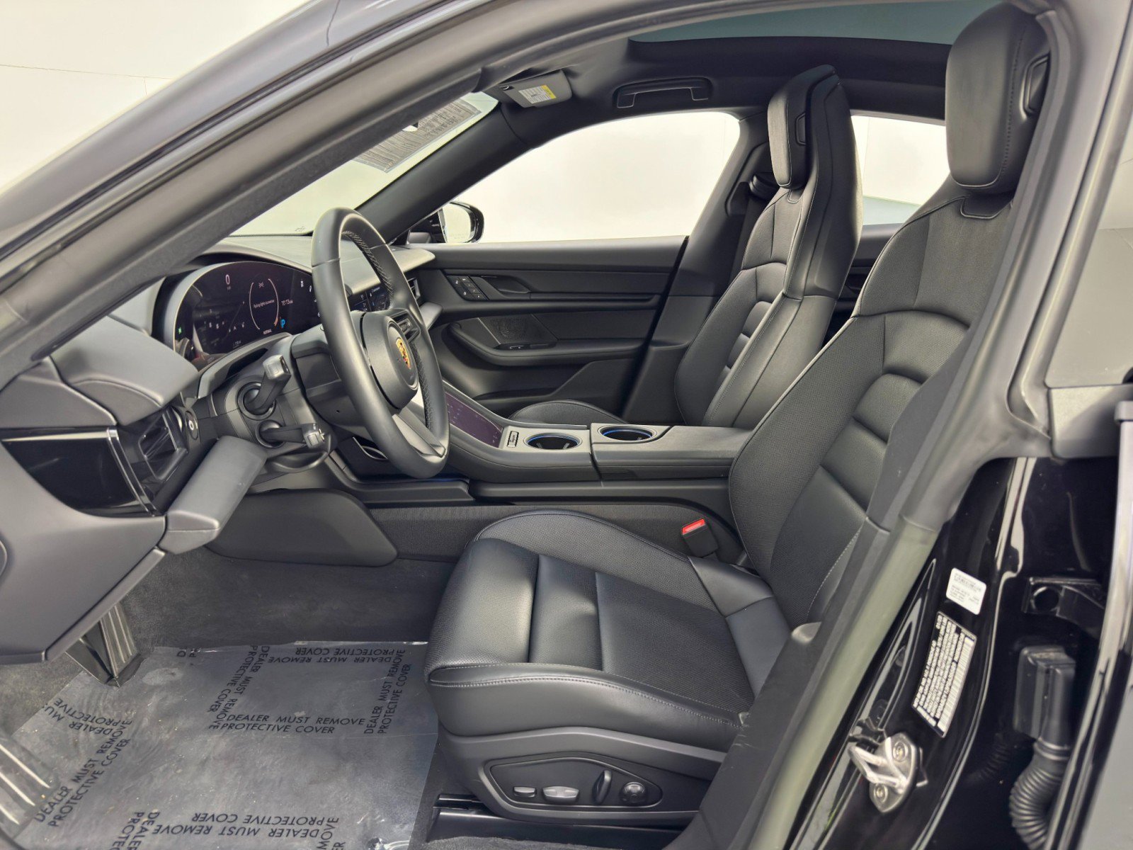 Used 2023 Porsche Taycan 4S w/ Premium Package image 15