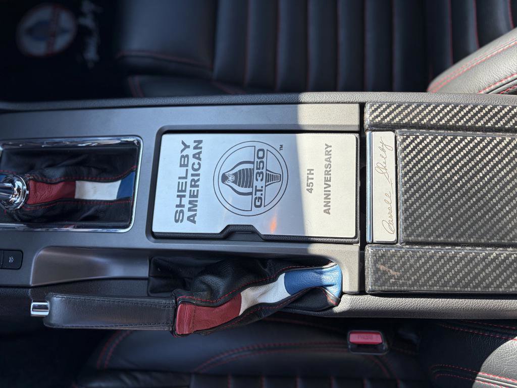 Used 2011 Ford Mustang GT Premium image 34