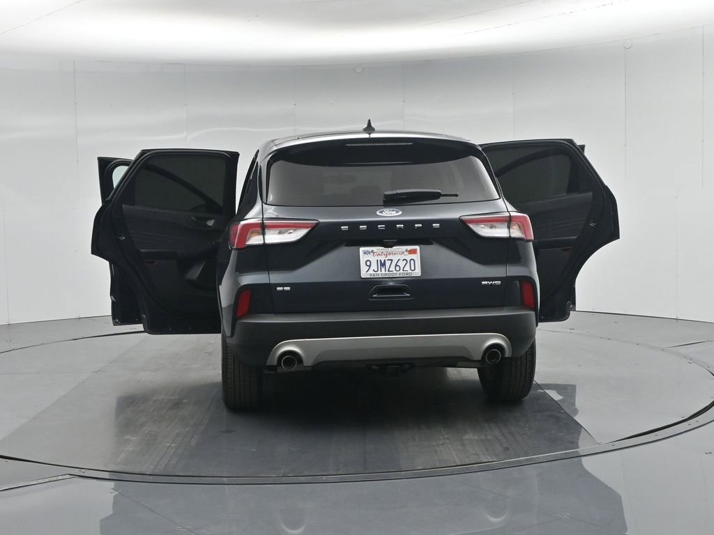 Certified 2022 Ford Escape SE w/ Cold Weather Package AWD/4WD image 33