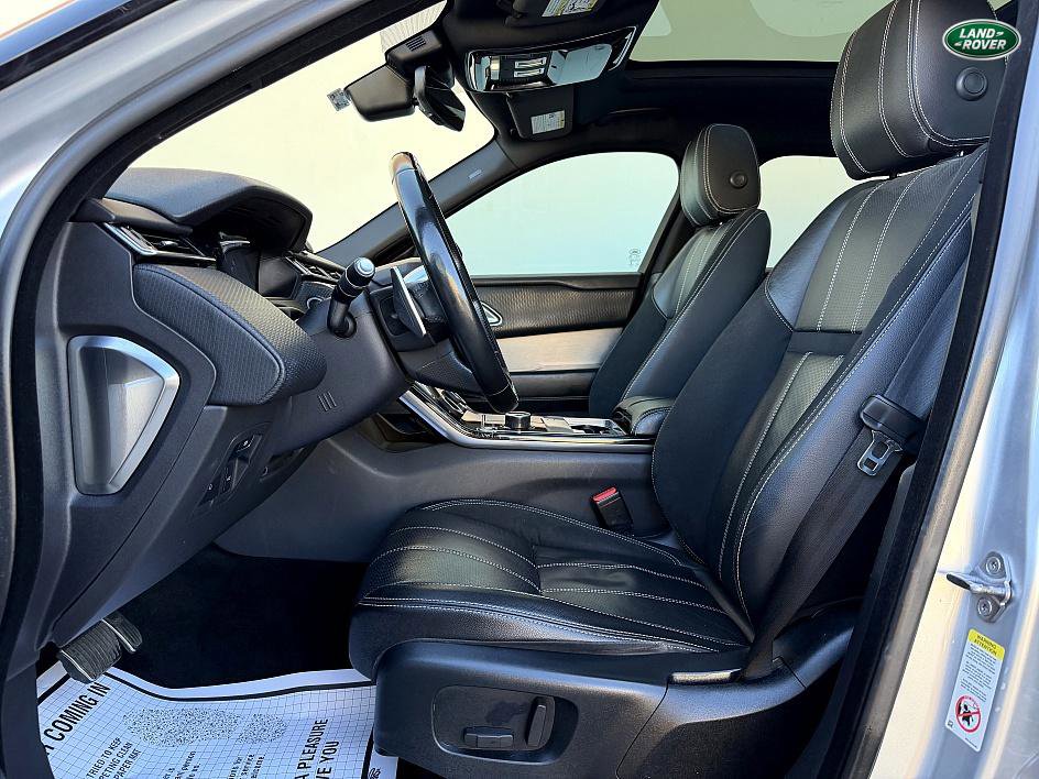 Used 2019 Land Rover Range Rover Velar R-Dynamic SE image 11
