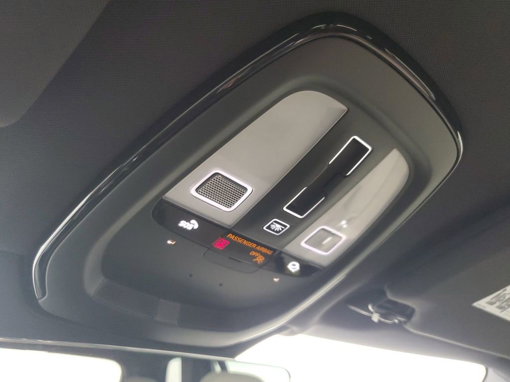 Certified 2025 Volvo XC90 B6 Core w/ Climate Package image 36