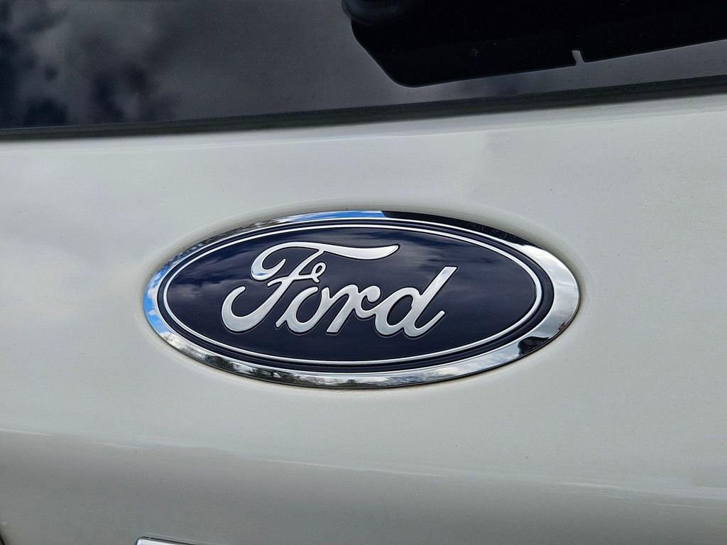 Used 2023 Ford Escape SE w/ PHEV Premium Package image 26