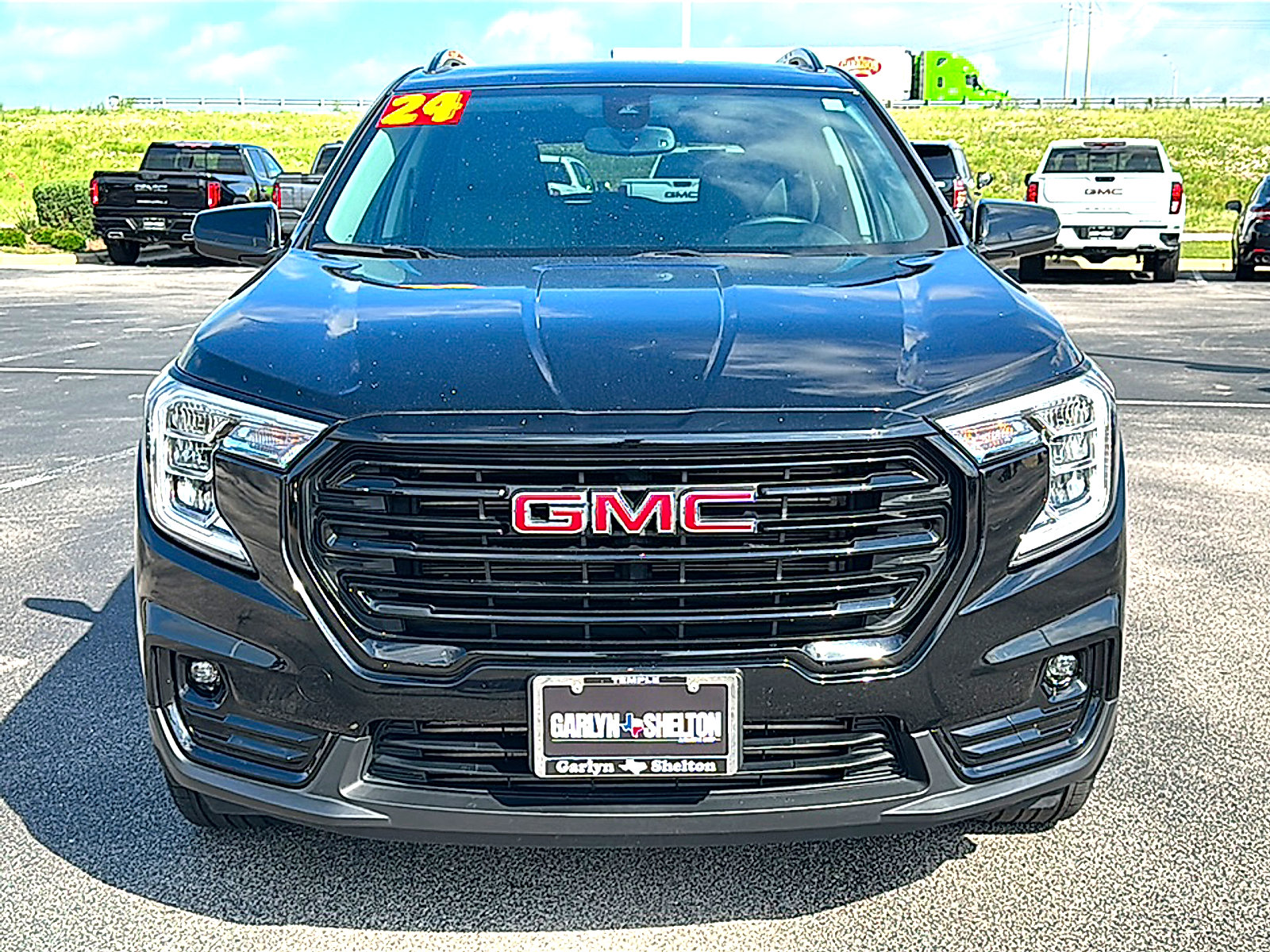 Used 2024 GMC Terrain SLT w/ Elevation Edition AWD/4WD image 11