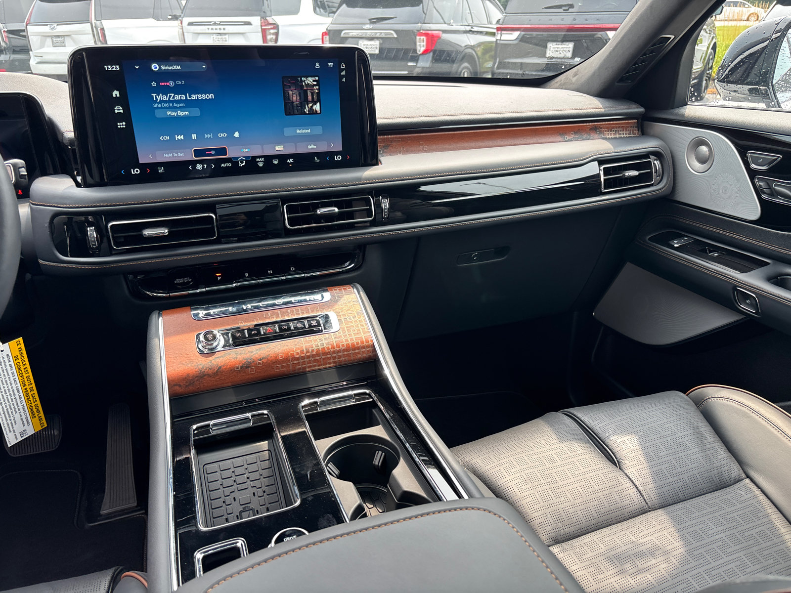 New 2026 Lincoln Aviator Black Label w/ Dynamic Handling Package AWD/4WD image 31