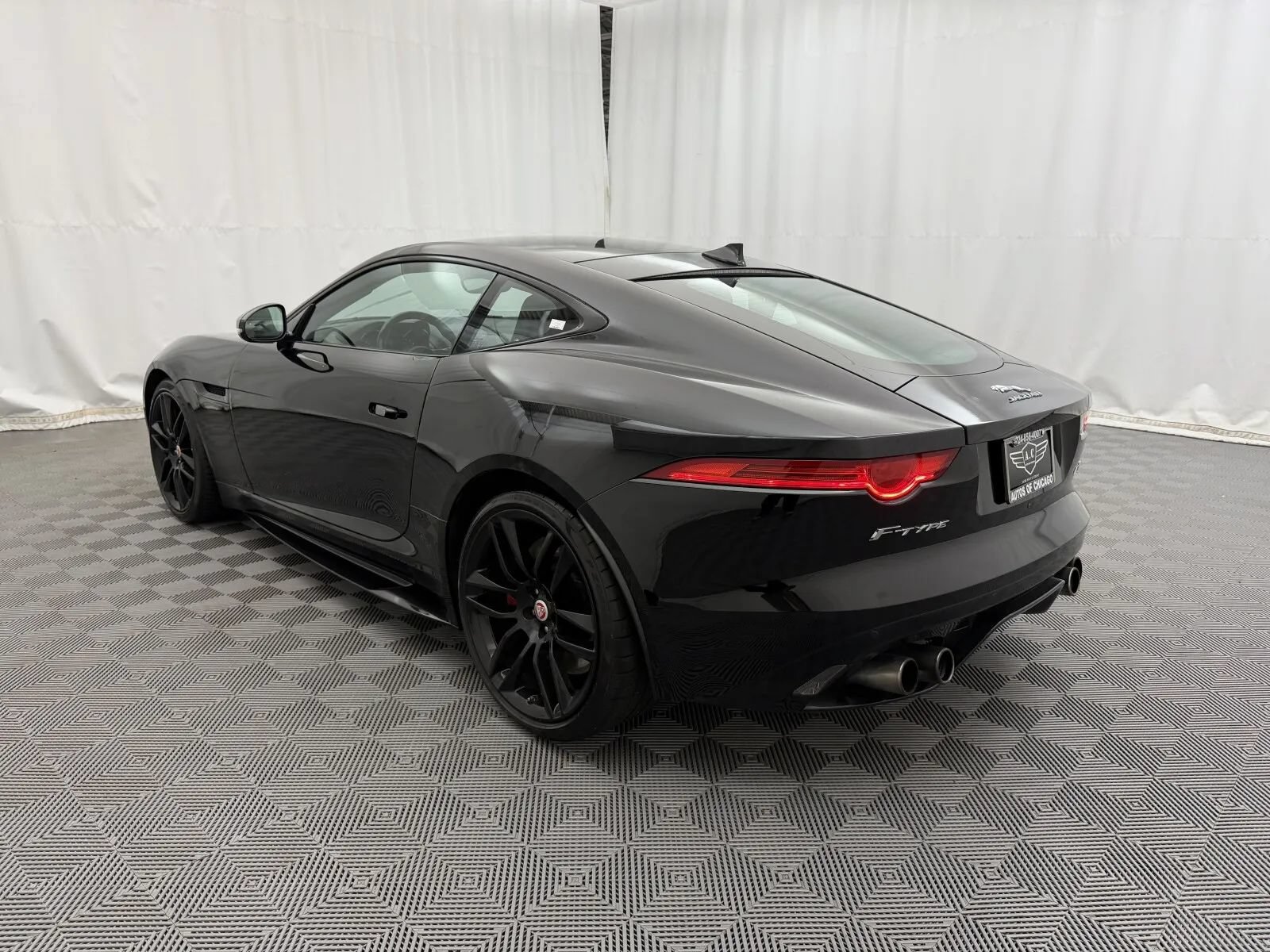 Used 2016 Jaguar F-TYPE R AWD/4WD image 7