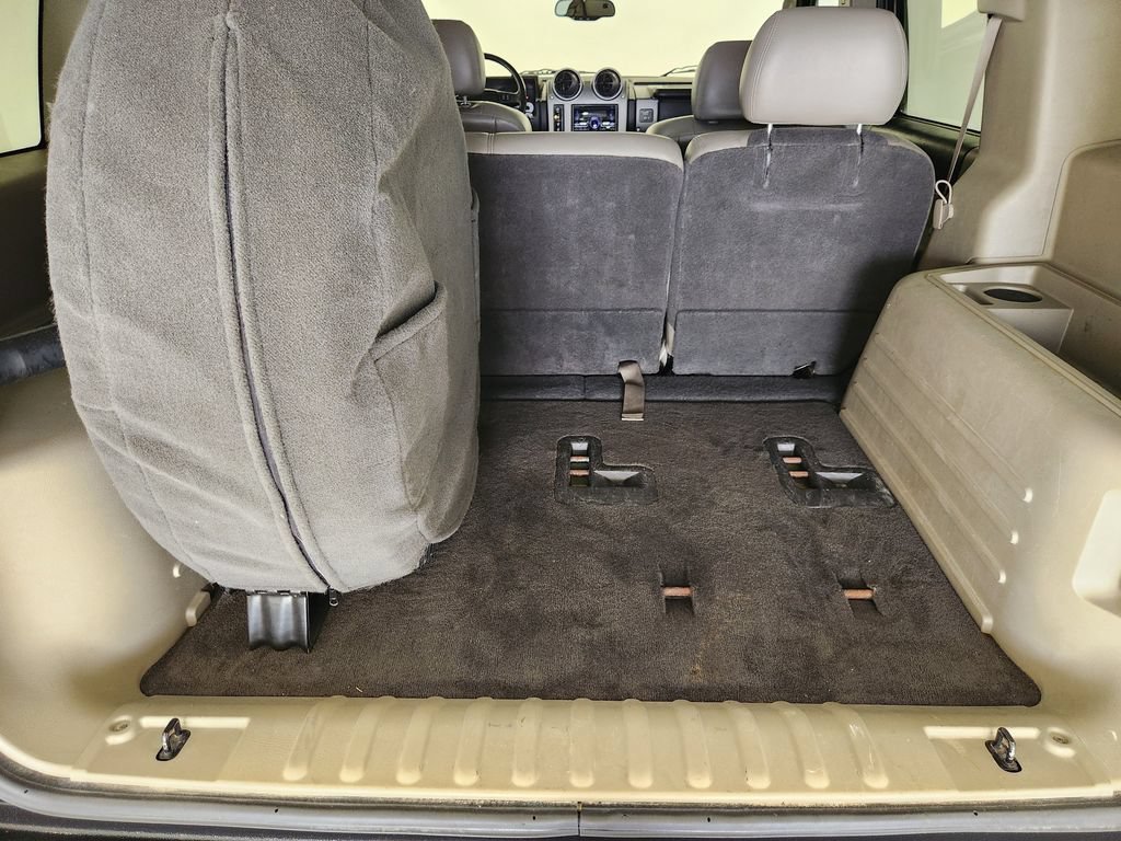 Used 2003 HUMMER H2 w/ Preferred Equipment Group AWD/4WD image 35