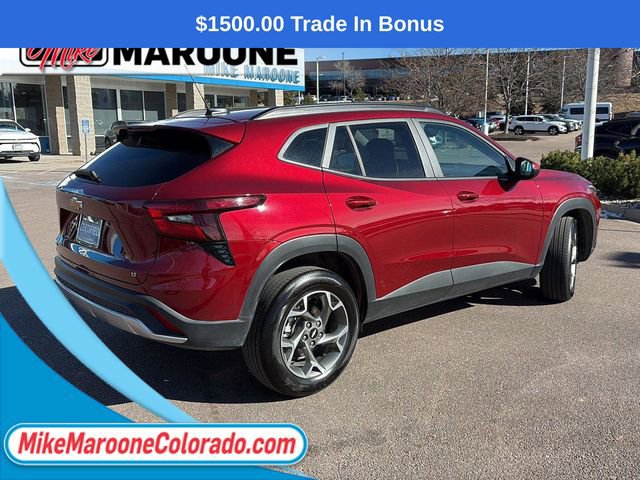 Certified 2025 Chevrolet Trax LT w/ LT Convenience Package FWD image 6