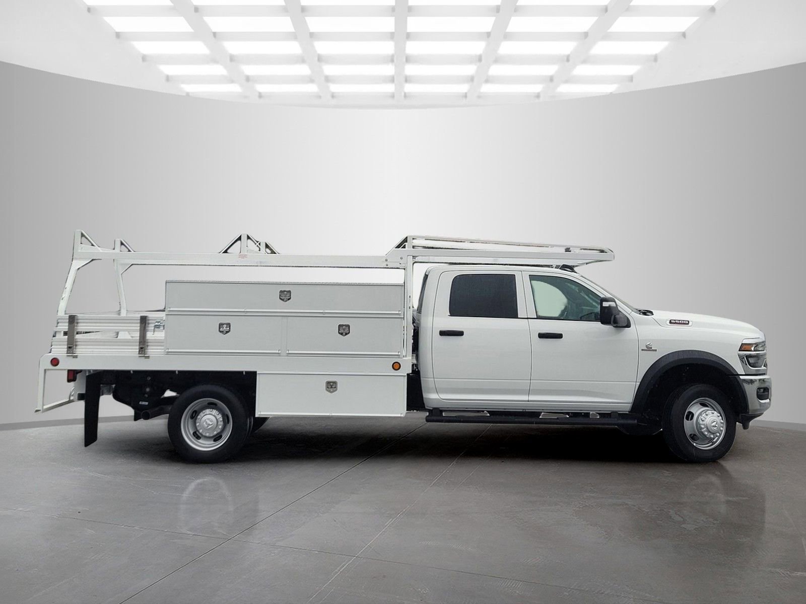 New 2026 RAM 5500 Tradesman w/ Chrome Appearance Group image 3